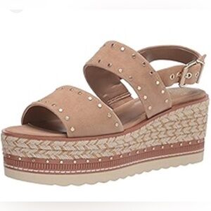 Two by Vince Camuto Tan Platform Sandals with Perforated Leather